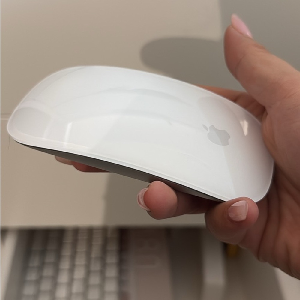 Apple Wireless Magic Mouse - White